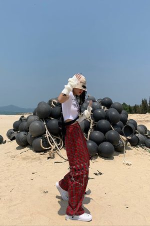 Style Core Aesthetics, New Style Trends - Pantalon Cargo Motif Carreaux Rouge Punk