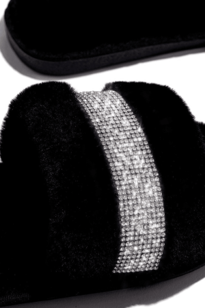 Style Core Aesthetics, New Style Trends - Pantoufles Plates Fluff Strass