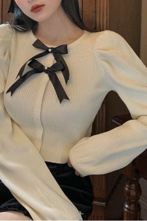 Style Core Aesthetics, New Style Trends - Parisian Style Ribbed Top with Bows