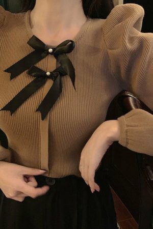 Style Core Aesthetics, New Style Trends - Parisian Style Ribbed Top with Bows