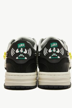 Style Core Aesthetics, New Style Trends - 'Pendant' Shoes