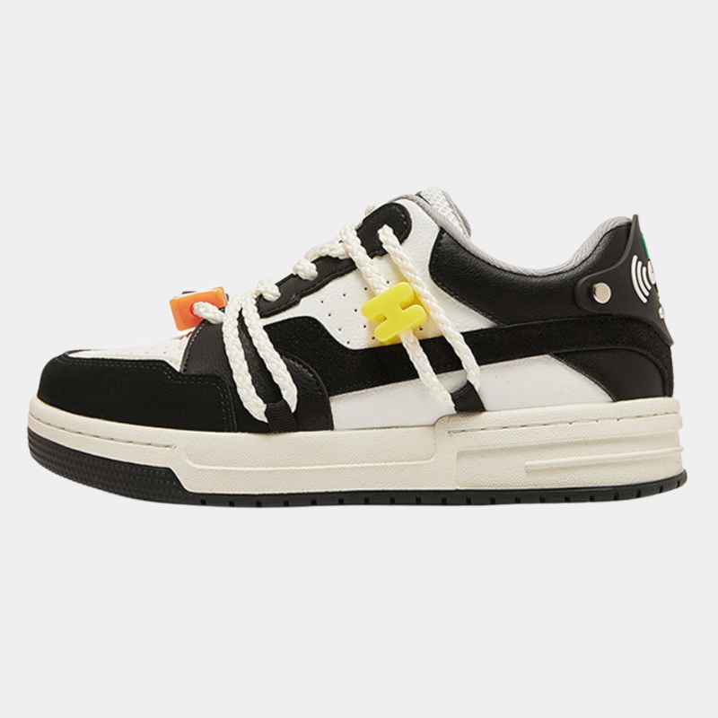 Style Core Aesthetics, New Style Trends - 'Pendant' Shoes