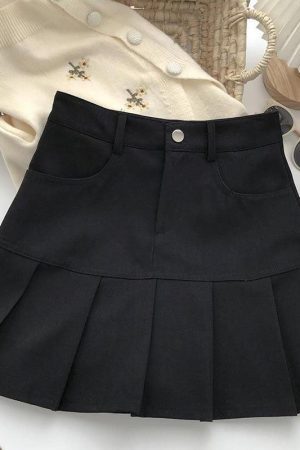 Style Core Aesthetics, New Style Trends - Pleated College Mini Skirt