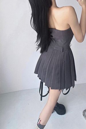 Style Core Aesthetics, New Style Trends - Pleated Mini Dress in Grey