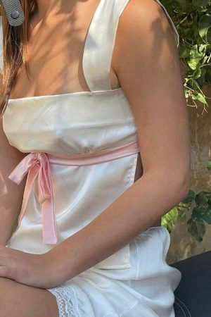 Style Core Aesthetics, New Style Trends - Portrait Mode Satin Bow Tie Top