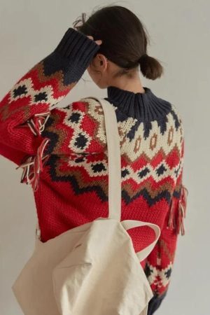 Style Core Aesthetics, New Style Trends - Retro Pattern Knitted Christmas Sweater