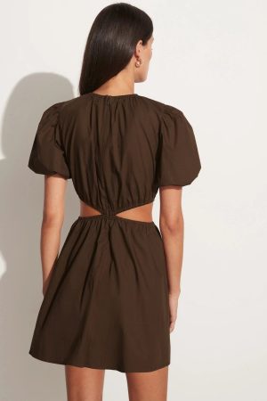 Style Core Aesthetics, New Style Trends - Robe asymétrique 'Loudya'