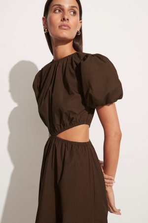 Style Core Aesthetics, New Style Trends - Robe asymétrique 'Loudya'