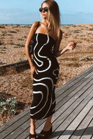 Style Core Aesthetics, New Style Trends - Robe bandeau moulante 'Assiah'