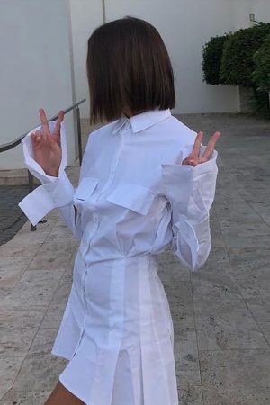 Style Core Aesthetics, New Style Trends - Robe chemise uni oversize 'Lewis'