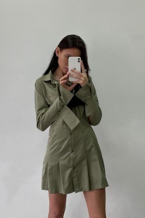 Style Core Aesthetics, New Style Trends - Robe chemise uni oversize 'Lewis'