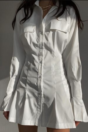 Style Core Aesthetics, New Style Trends - Robe chemise uni oversize 'Lewis'