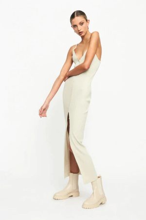 Style Core Aesthetics, New Style Trends - Robe longue maille côtelée 'Charlotte'