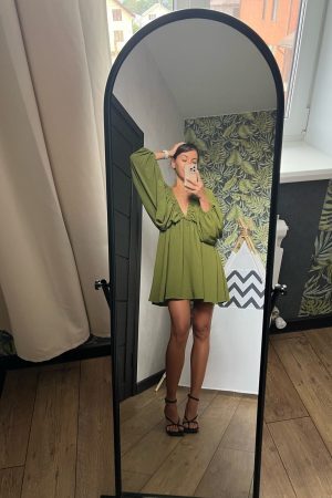 Style Core Aesthetics, New Style Trends - Robe à manches bouffantes 'Maylia'