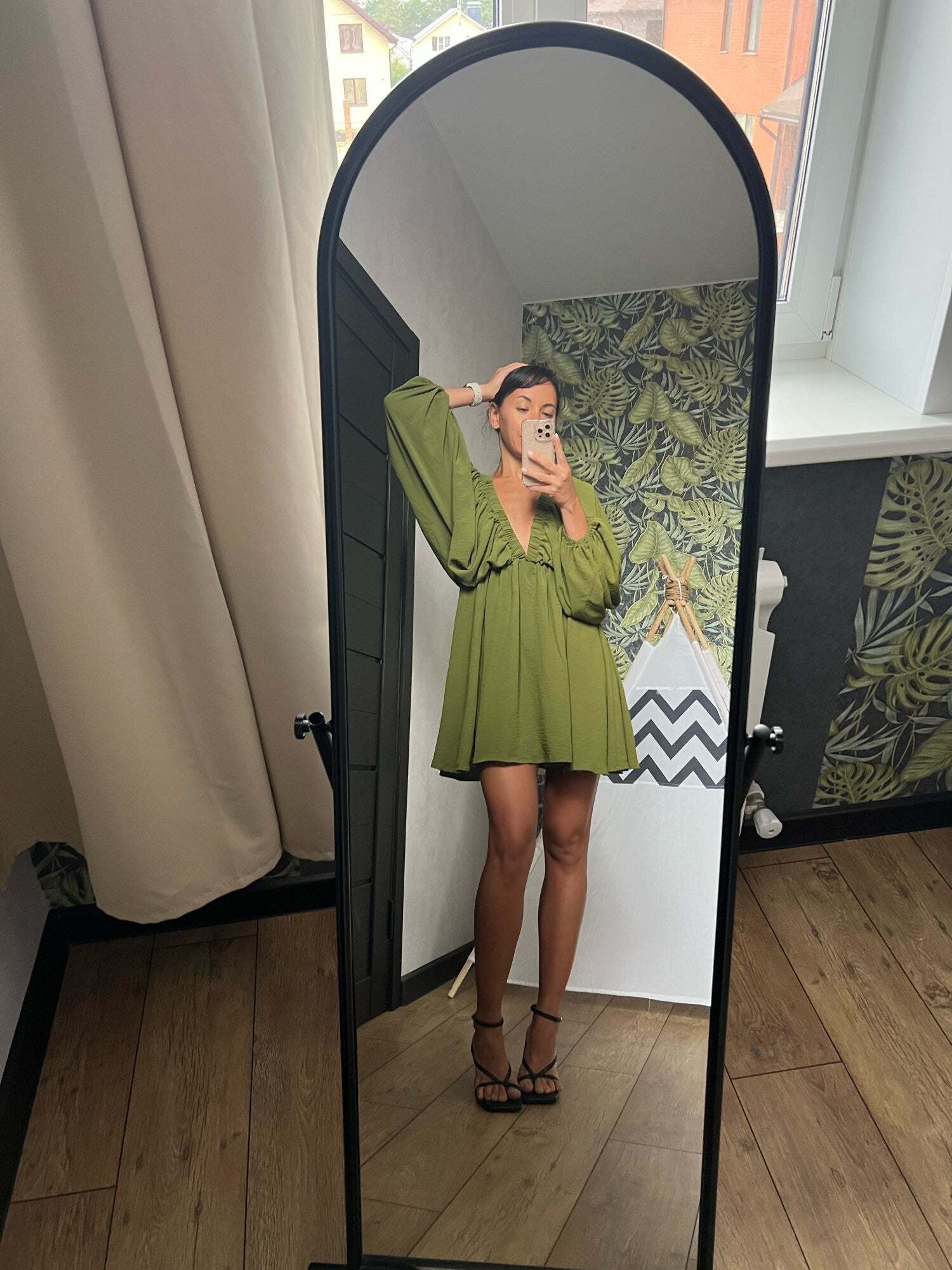 Style Core Aesthetics, New Style Trends - Robe à manches bouffantes 'Maylia' Style Core Aesthetics, New Style Trends - Robe à manches bouffantes 'Maylia'