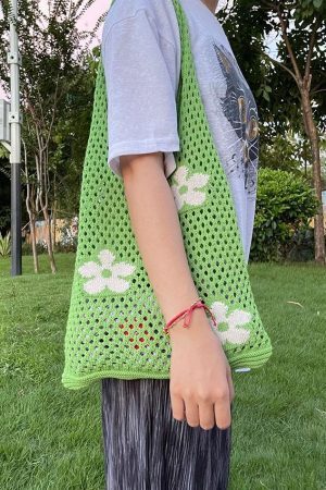 Style Core Aesthetics, New Style Trends - Sac éco à bandoulière à fleurs découpées