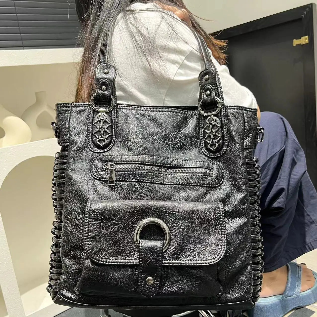 Style Core Aesthetics, New Style Trends - Sac Vintage Noir Y2K à Anneau Style Core Aesthetics, New Style Trends - Sac Vintage Noir Y2K à Anneau