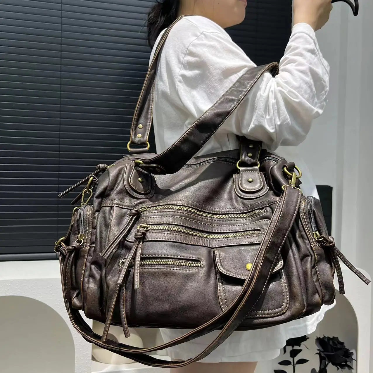 Style Core Aesthetics, New Style Trends - Sac Y2K moto vintage en simili cuir Style Core Aesthetics, New Style Trends - Sac Y2K moto vintage en simili cuir