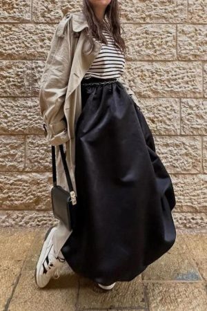 Style Core Aesthetics, New Style Trends - Satin A-Line Bubble Midi Skirt