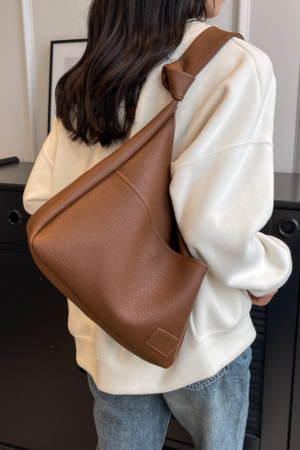 Style Core Aesthetics, New Style Trends - Savia | Sac hobo minimal