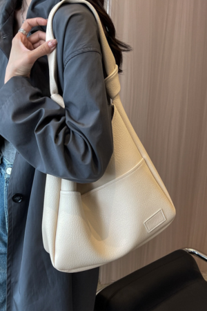 Style Core Aesthetics, New Style Trends - Savia | Sac hobo minimal