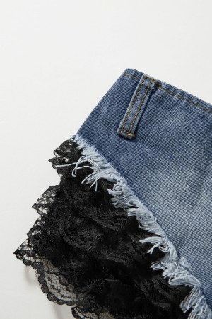 Style Core Aesthetics, New Style Trends - Short en jean avec dentelle patchwork