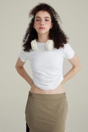 Style Core Aesthetics, New Style Trends - Side Ruched Crop Top