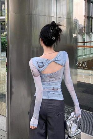 Style Core Aesthetics, New Style Trends - Sky Cut Out Ruched Top