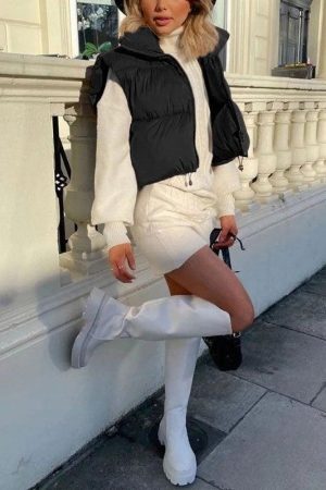 Style Core Aesthetics, New Style Trends - Sleeveless Cropped Puffer Jacket