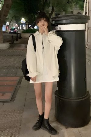 Style Core Aesthetics, New Style Trends - Smiley Embroidered Corduroy Shirt