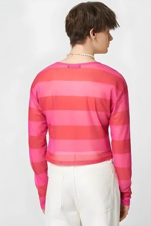 Style Core Aesthetics, New Style Trends - Soft Boy Heart Cut Out Crop Top