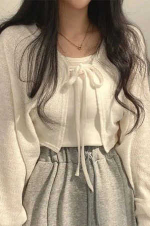 Style Core Aesthetics, New Style Trends - Soft Girl Lace Up Crop Cardigan