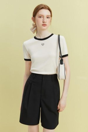Style Core Aesthetics, New Style Trends - Soft Girl Minimal Heart Tee