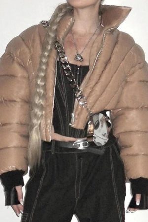 Style Core Aesthetics, New Style Trends - Solid Collar Neck Slim Zip Up Short Jacket