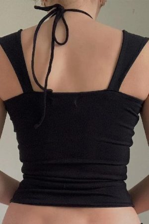 Style Core Aesthetics, New Style Trends - Solid Color Pleated Halter Tank Top