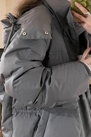 Style Core Aesthetics, New Style Trends - Solid Heart Embellished Hooded Puffer Jacket