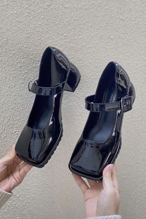 Style Core Aesthetics, New Style Trends - Square Toe Mary Jane Sandals