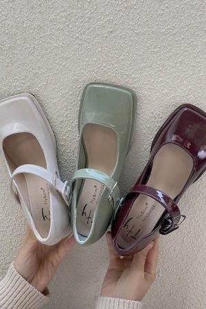 Style Core Aesthetics, New Style Trends - Square Toe Mary Jane Sandals