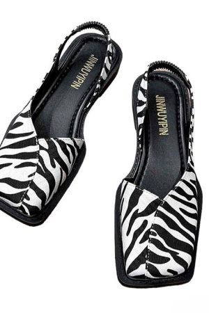 Style Core Aesthetics, New Style Trends - Square Toe Sandals