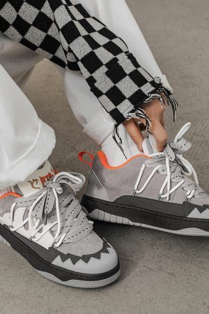 Style Core Aesthetics, New Style Trends - 'Strap' Shoes