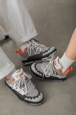 Style Core Aesthetics, New Style Trends - 'Strap' Shoes