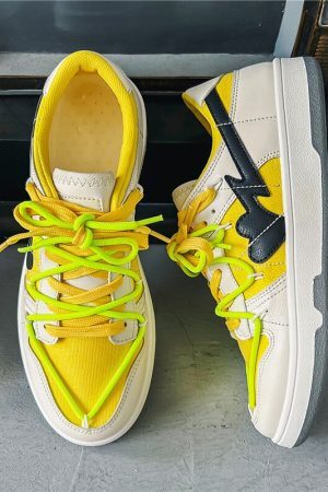 Style Core Aesthetics, New Style Trends - 'Strapped' Shoes