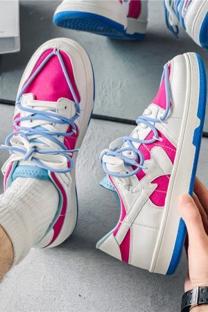 Style Core Aesthetics, New Style Trends - 'Strapped' Shoes