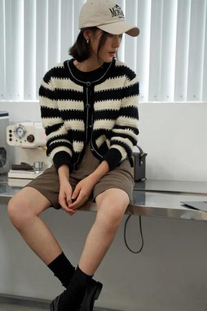 Style Core Aesthetics, New Style Trends - Striped Button Up Cardigan