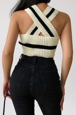Style Core Aesthetics, New Style Trends - Striped Knitted Crop Top