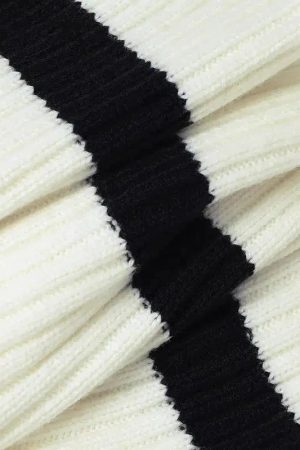 Style Core Aesthetics, New Style Trends - Striped Knitted Crop Top