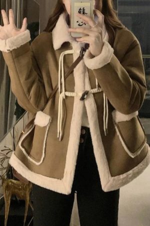 Style Core Aesthetics, New Style Trends - Suede Splice Horn Buckle Lapel Neck Jacket