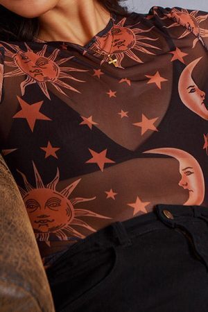 Style Core Aesthetics, New Style Trends - Sun and Moon Mini Tee
