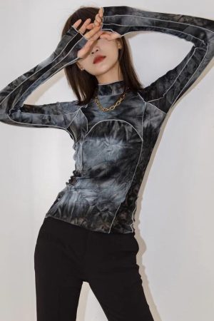 Style Core Aesthetics, New Style Trends - Tie Dye High Neck Top