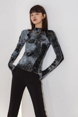 Style Core Aesthetics, New Style Trends - Tie Dye High Neck Top